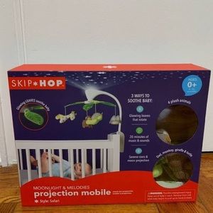 Skip-hop Moonlight and Melodies Projection Mobile